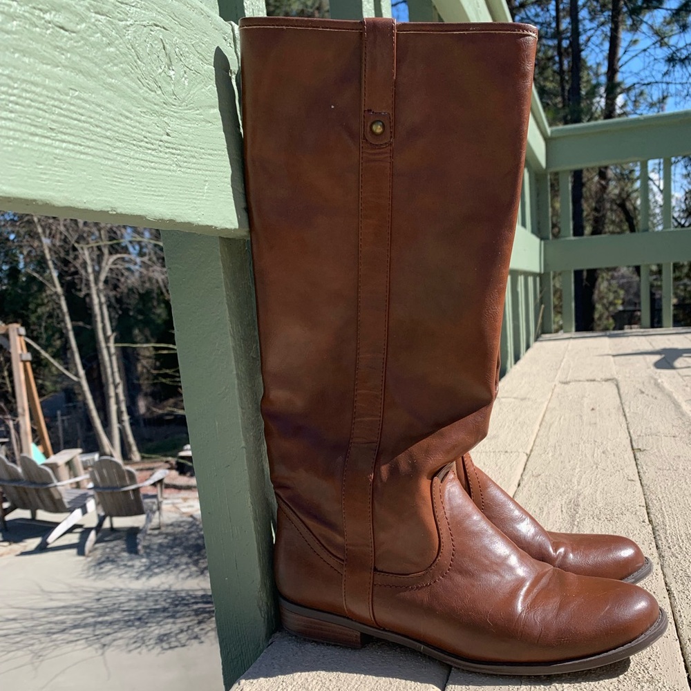 Brown boots